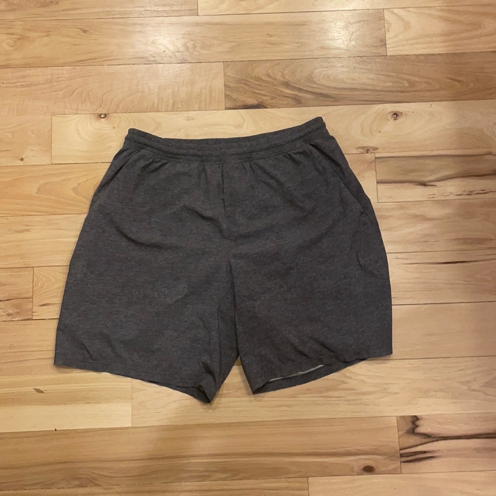 Lululemon Pace breaker 7inch short